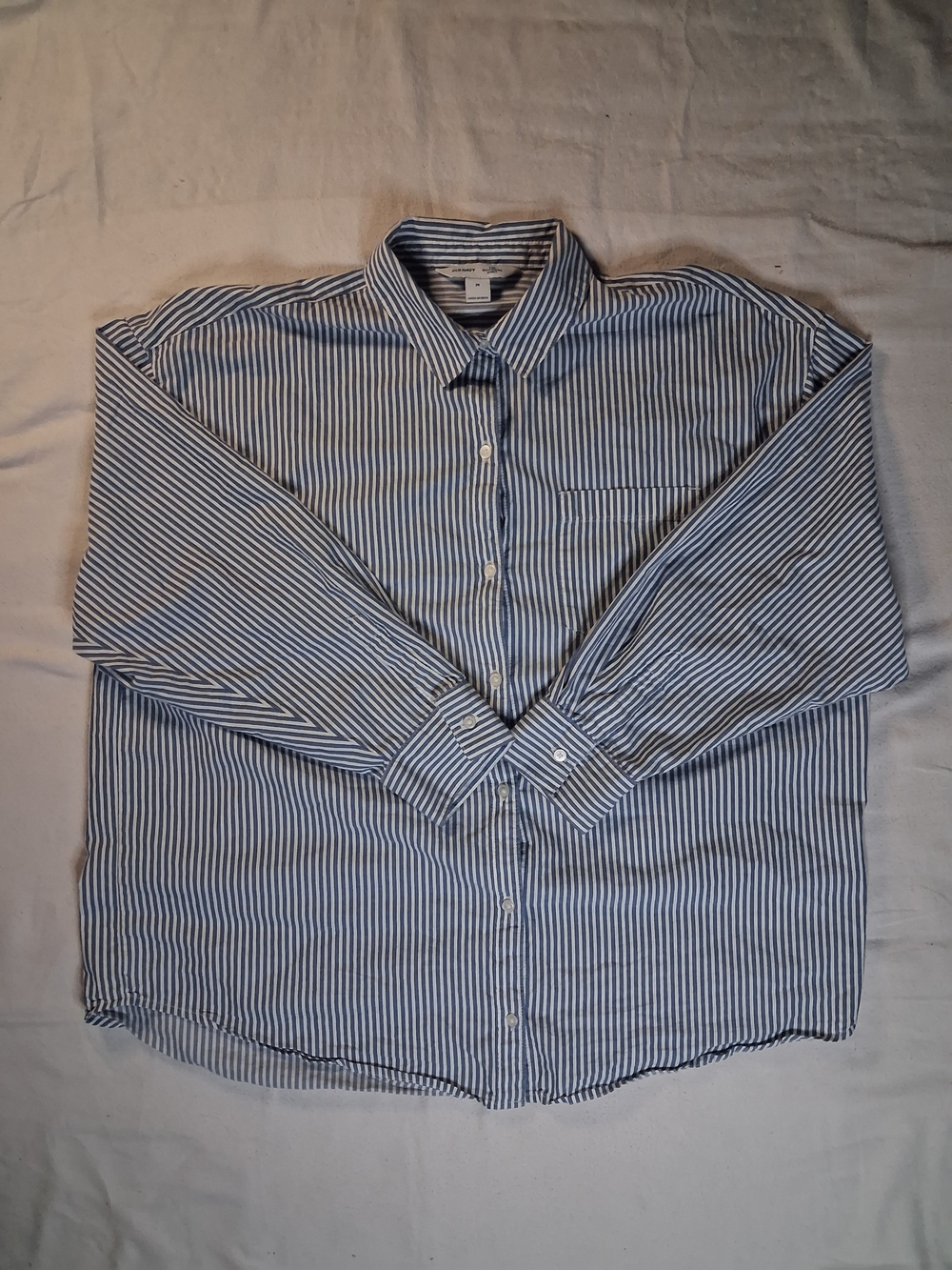 Old Navy "The Boyfriend Shirt" Blue and White Size M Striped Button-up Shirt